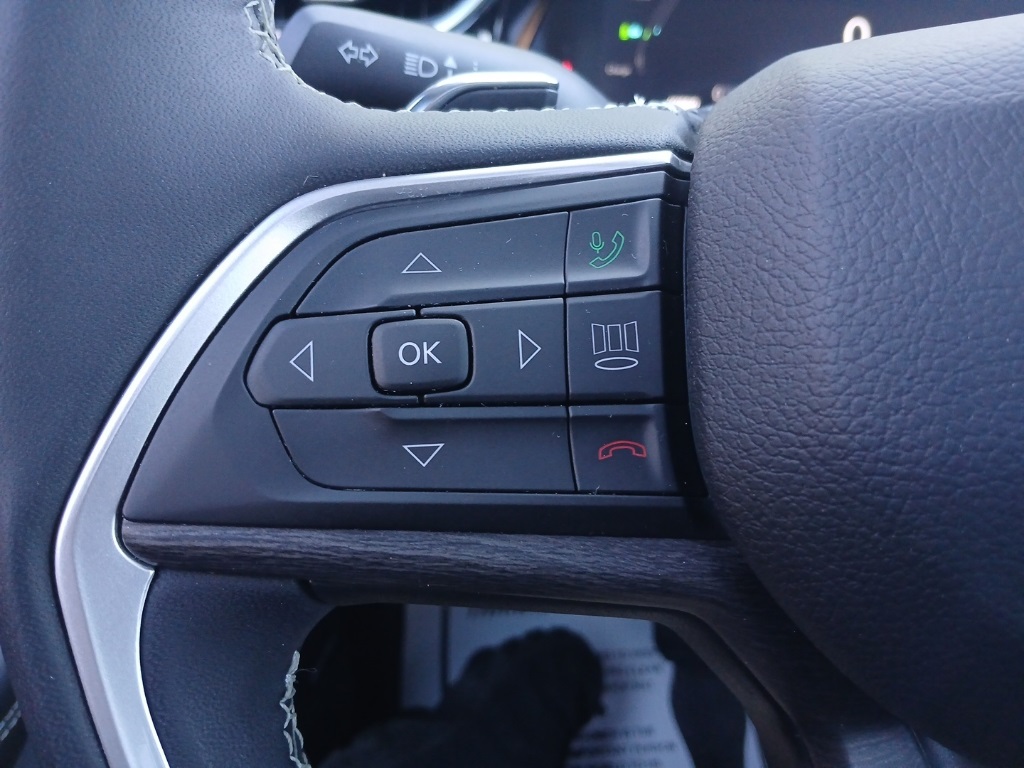 2023 Jeep Cherokee 4xe photo 18