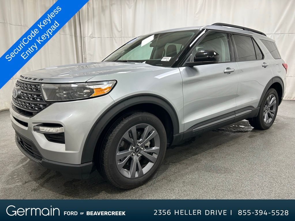 2023 Ford Explorer XLT photo 3