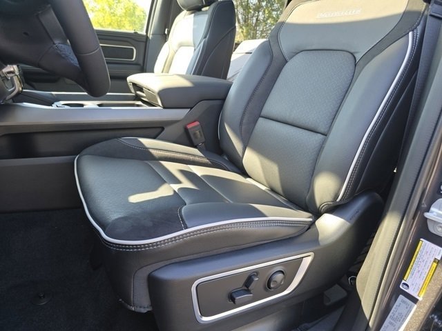 2026 Ram 1500 Laramie photo 4