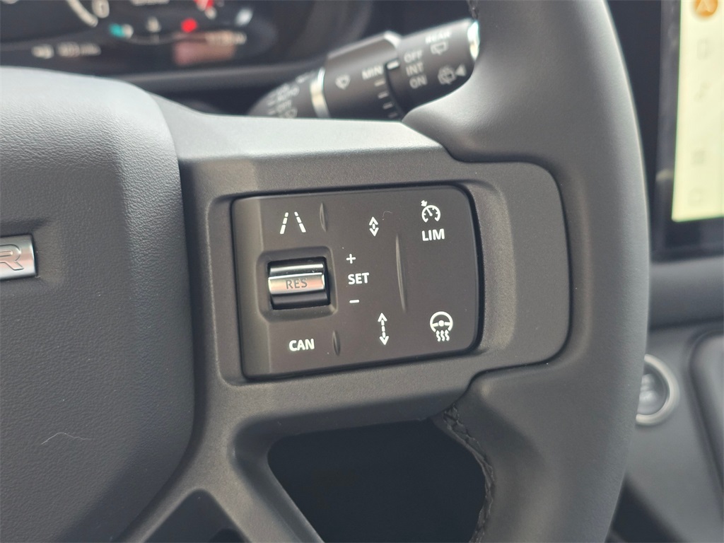 2025 Land Rover Defender 110 S photo 16