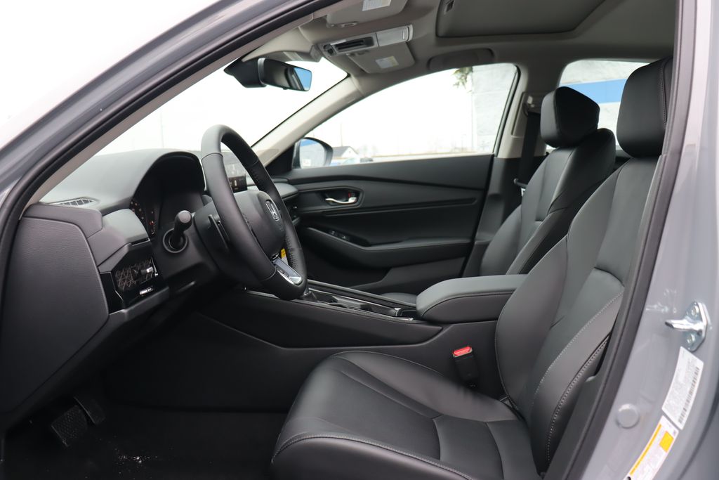 2025 Honda Accord Hybrid Touring photo 27