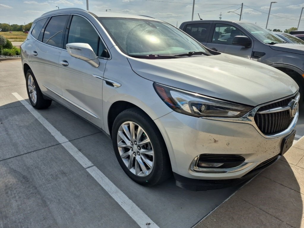 2020 Buick Enclave Premium photo 2