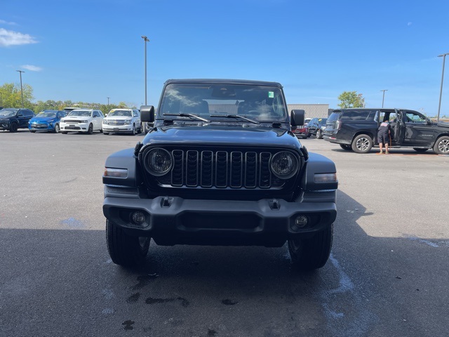 2025 Jeep Wrangler Sport S photo 3