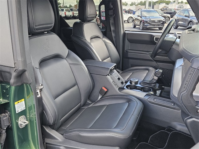 2025 Ford Bronco Outer Banks photo 14