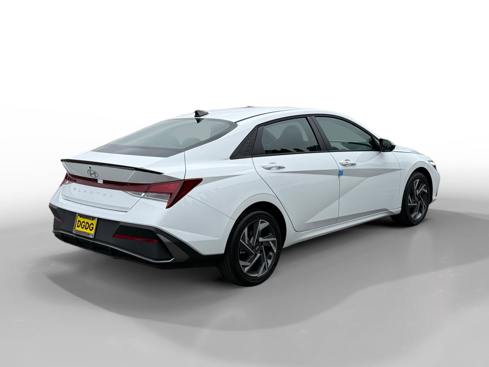 2025 Hyundai Elantra SEL Sport photo 5