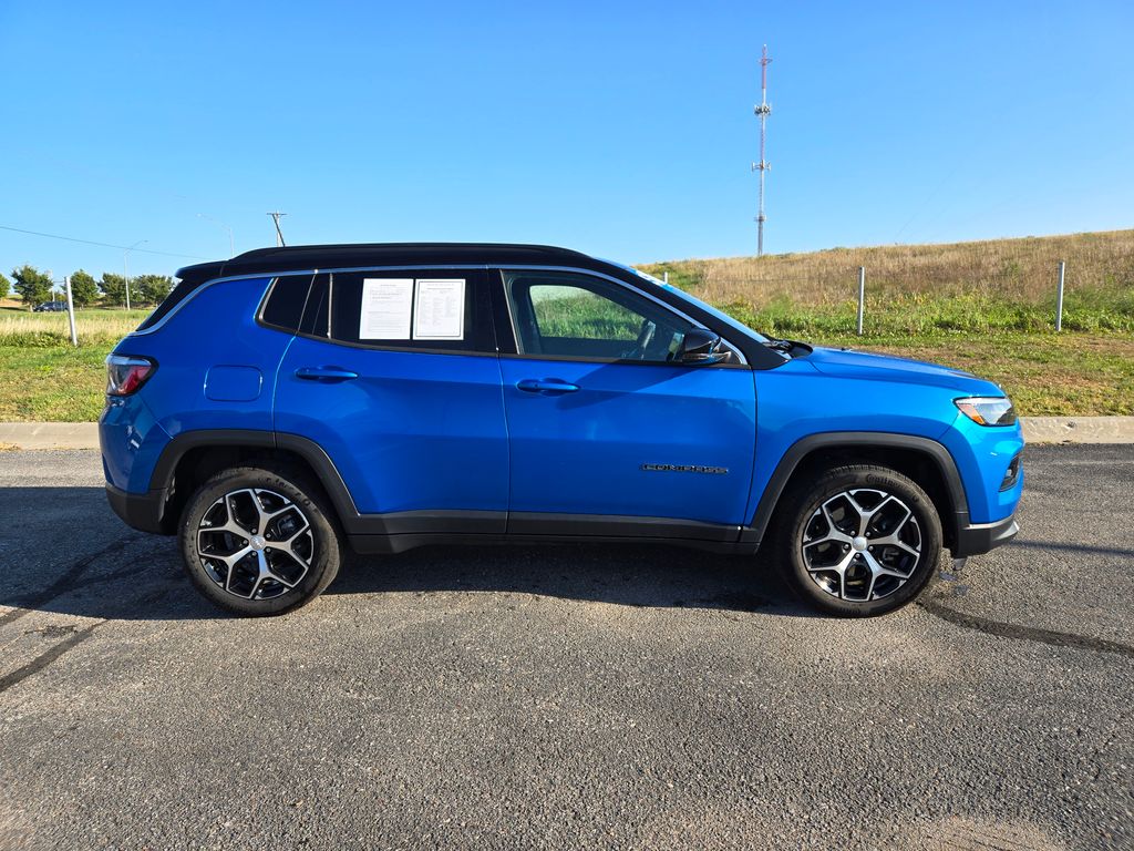 2024 Jeep Compass Limited photo 2