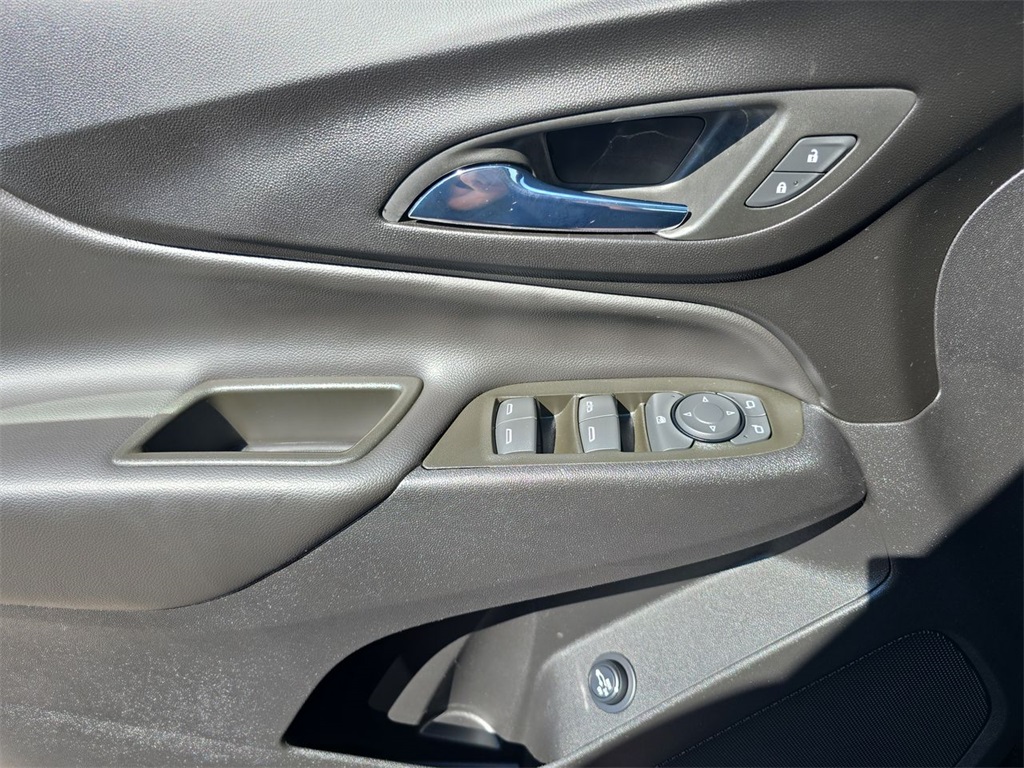 2023 Chevrolet Equinox LT photo 22