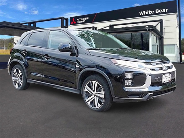 2024 Mitsubishi Outlander Sport ES's photo