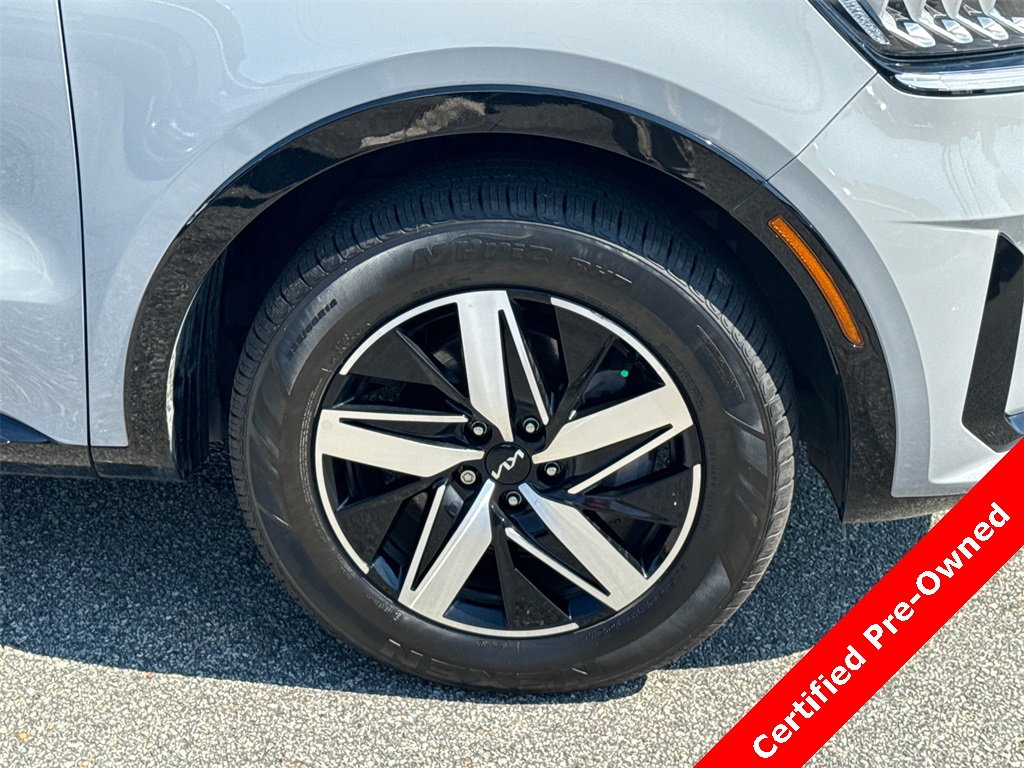 2023 Kia Sorento EX photo 12