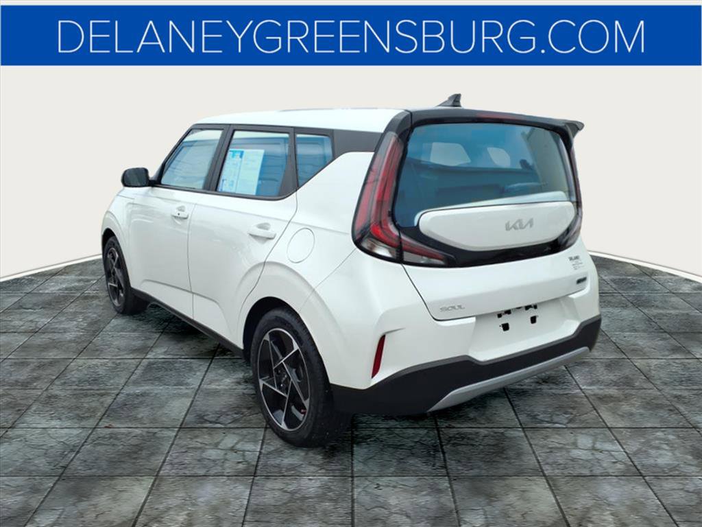2023 Kia Soul EX photo 4