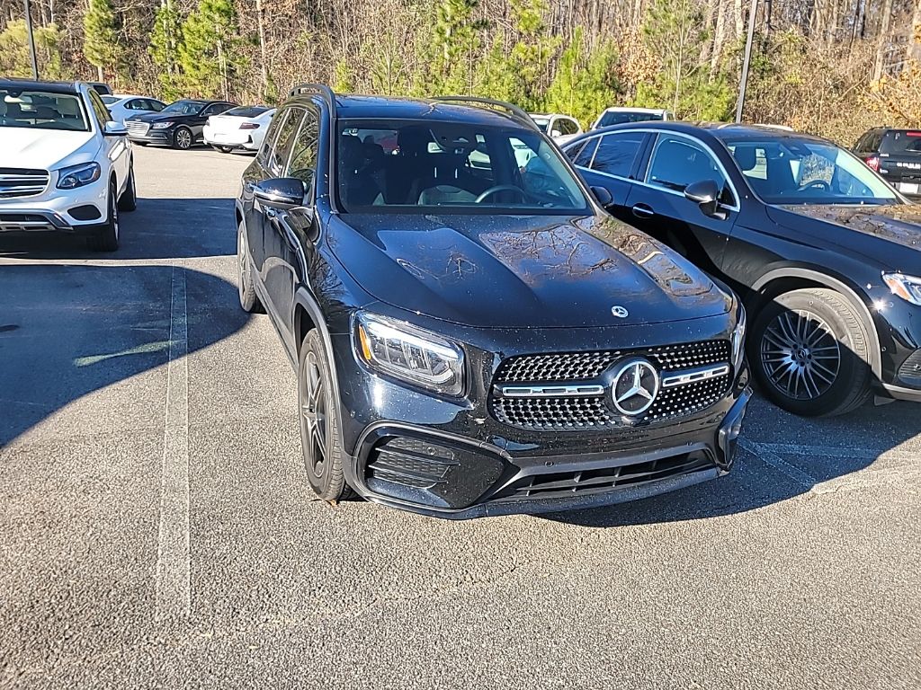 2024 Mercedes-Benz GLB Base's photo