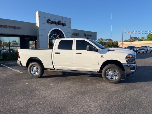 2025 Ram 2500 Tradesman photo 2