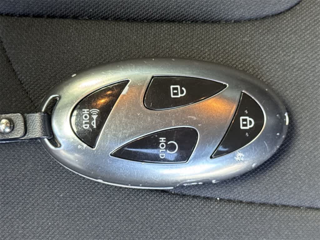 2024 Hyundai Elantra Hybrid Blue photo 25