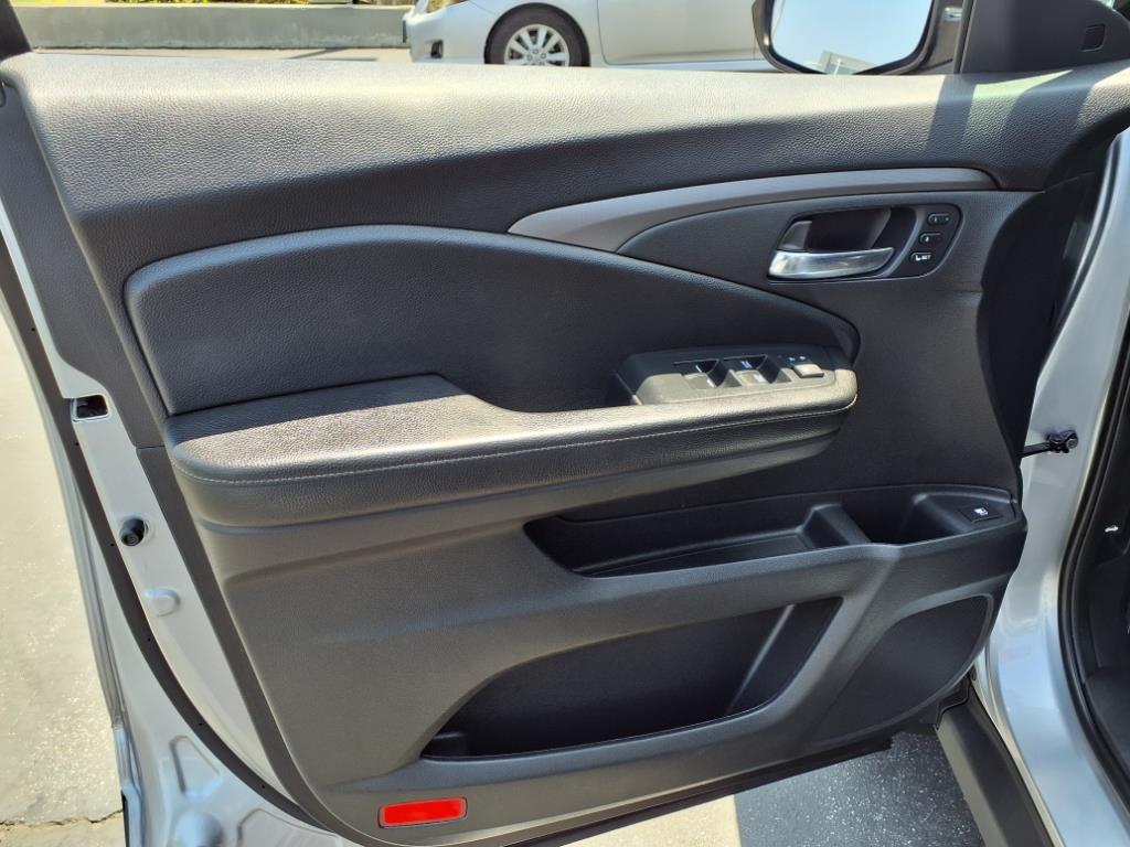 2021 Honda Ridgeline RTL photo 13