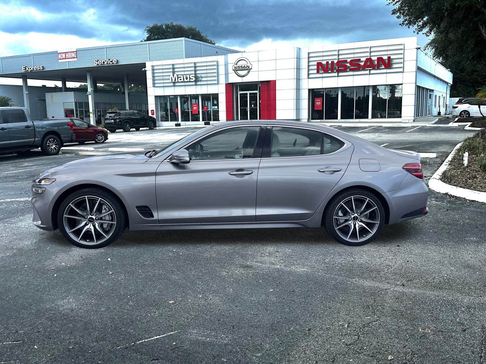 2024 Genesis G70 2.5T photo 7