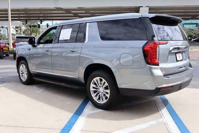 2023 Gmc Yukon XL SLT photo 2