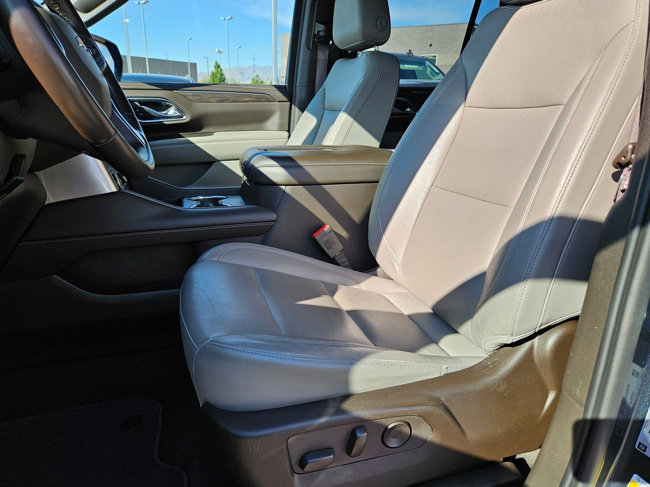 2021 Chevrolet Tahoe LT photo 9