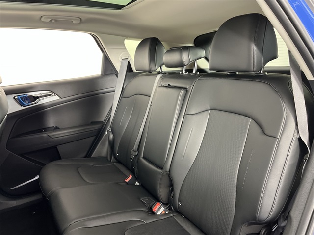 2026 Kia Sportage EX photo 13