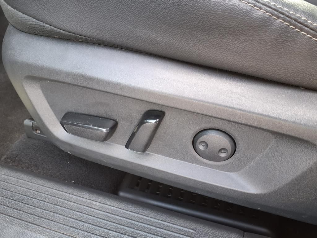 2022 Nissan Rogue SL photo 4