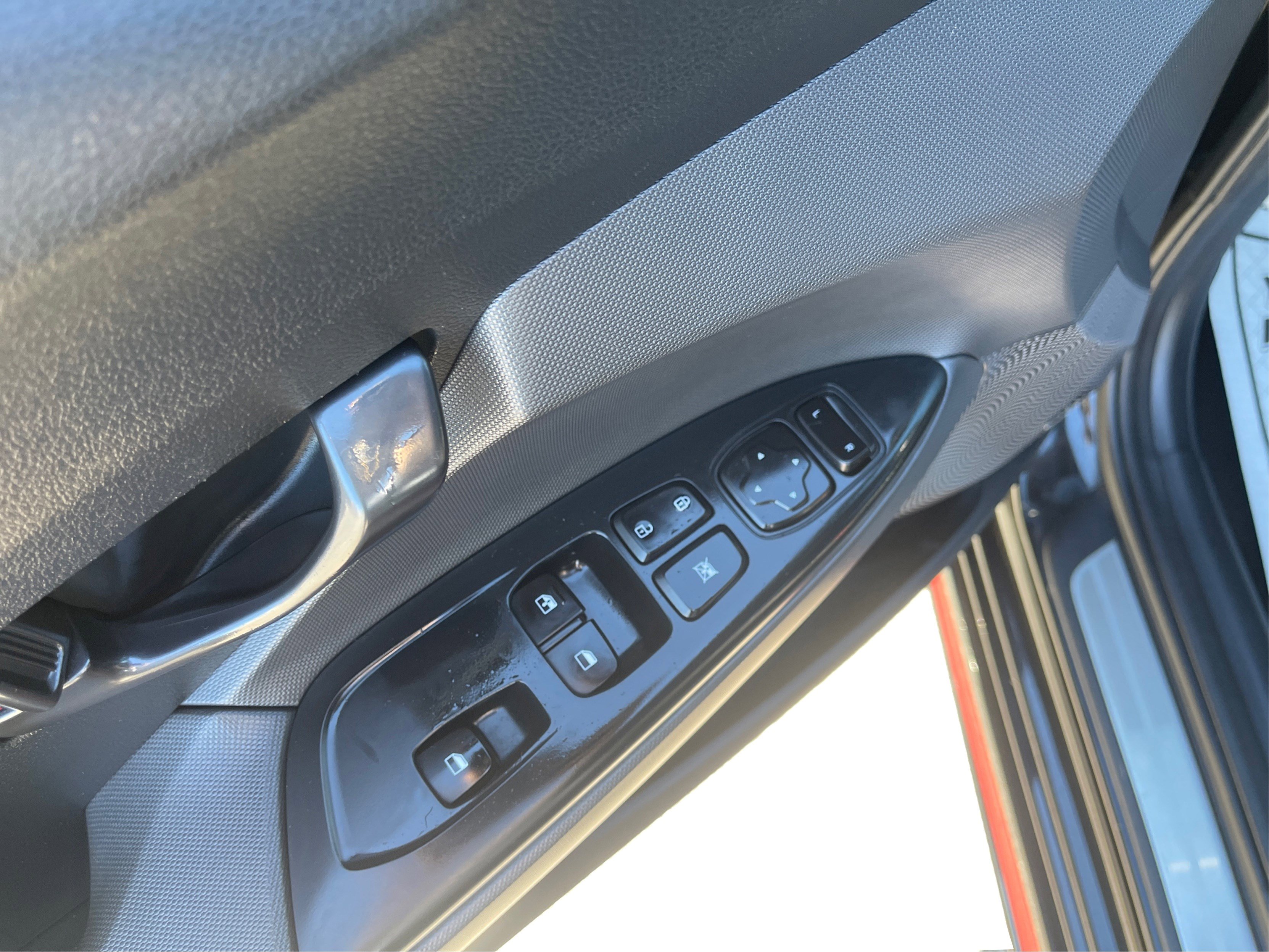 2019 Hyundai Veloster N photo 16