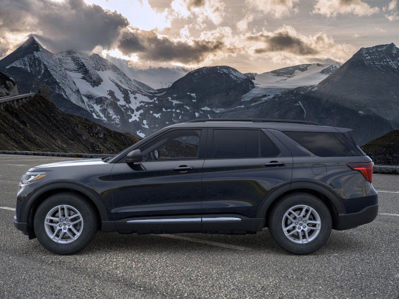 2025 Ford Explorer photo 3