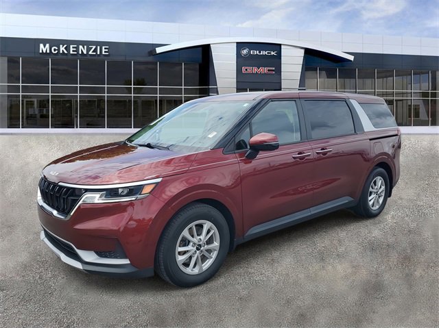 2023 Kia Carnival LX photo 2