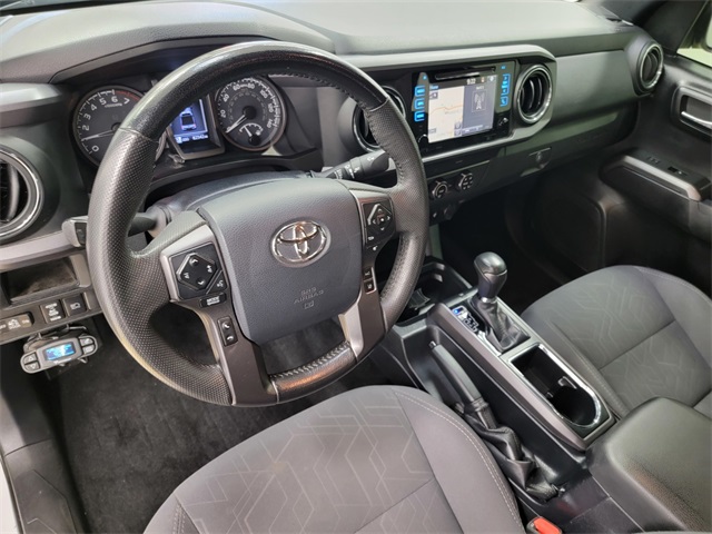 2019 Toyota Tacoma TRD Off-Road photo 12