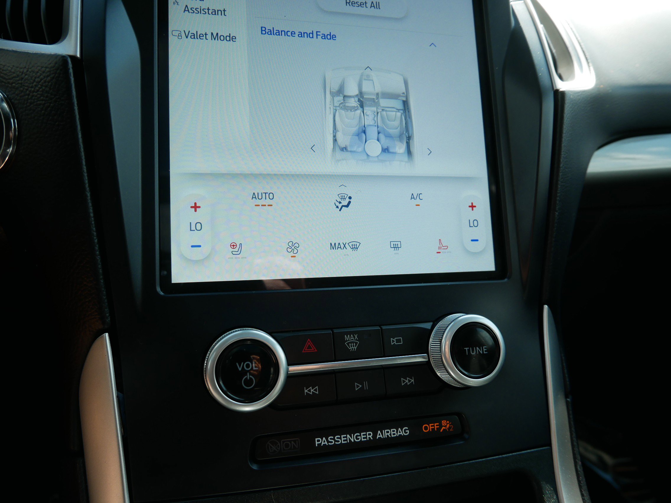 2023 Ford Edge SEL photo 24