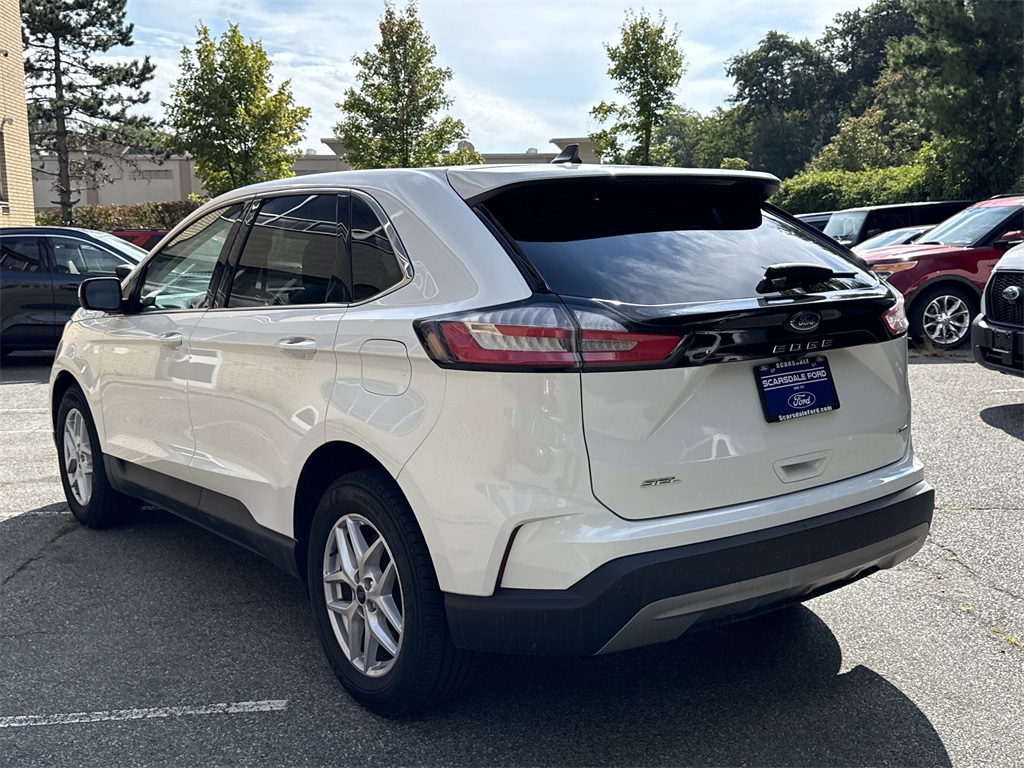 2022 Ford Edge SEL photo 6