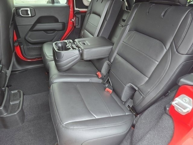 2021 Jeep Wrangler Unlimited Sahara Altitude photo 33