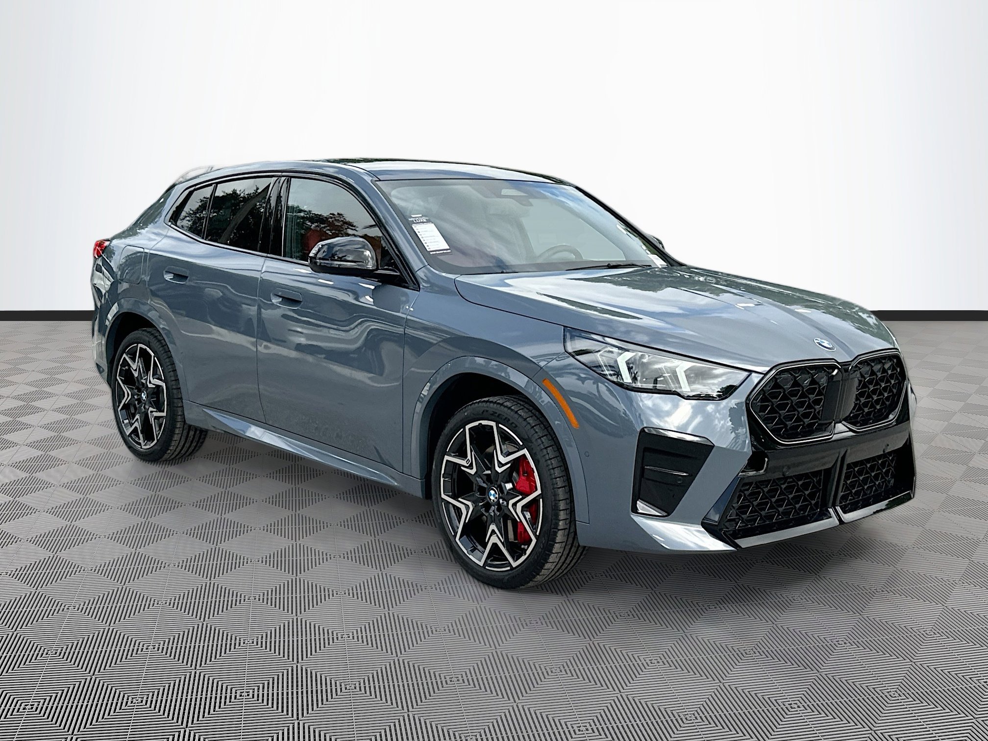 2025 BMW X2 28i's photo