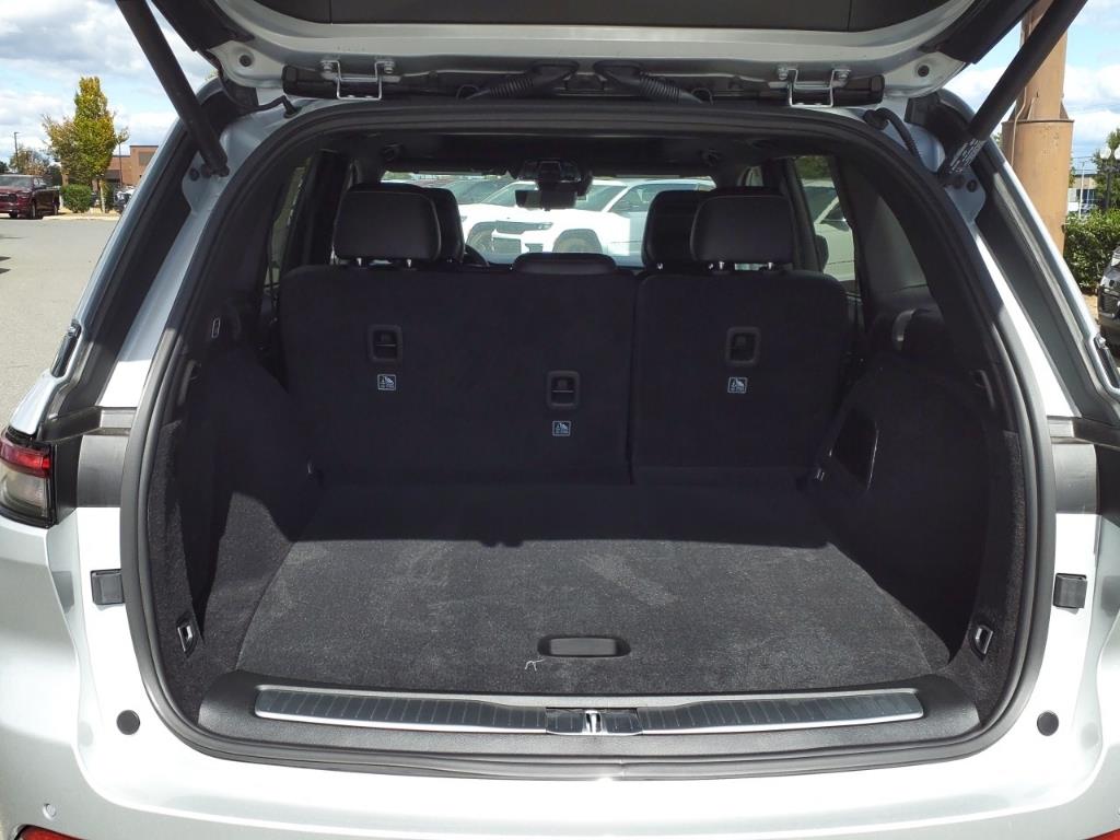 2024 Jeep Cherokee Overland 4xe photo 25