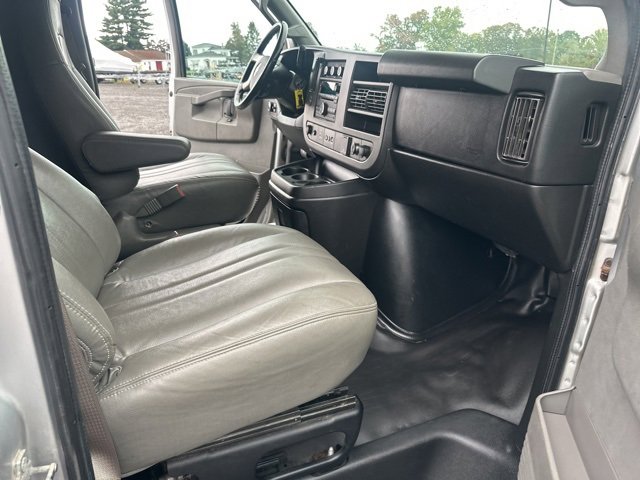 2018 Chevrolet Express Cargo Van 3500 photo 16