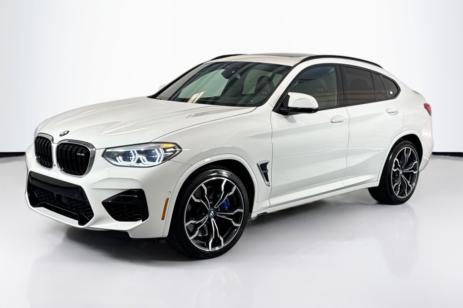 2021 BMW X4 M Base's photo