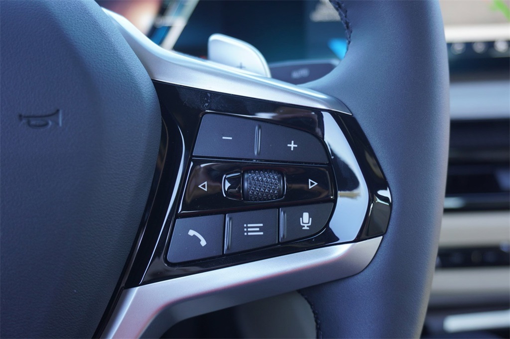 2025 Bmw 330i photo 8