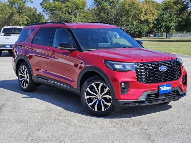 2025 Ford Explorer ST-Line photo 2