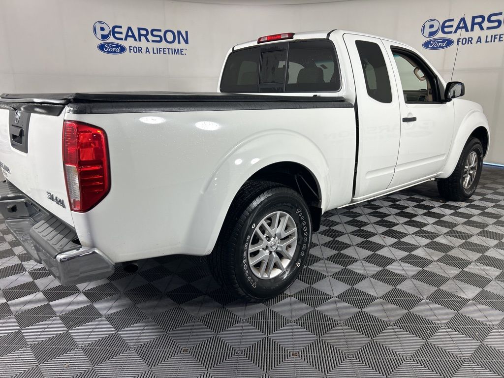 2015 Nissan Frontier SV photo 4