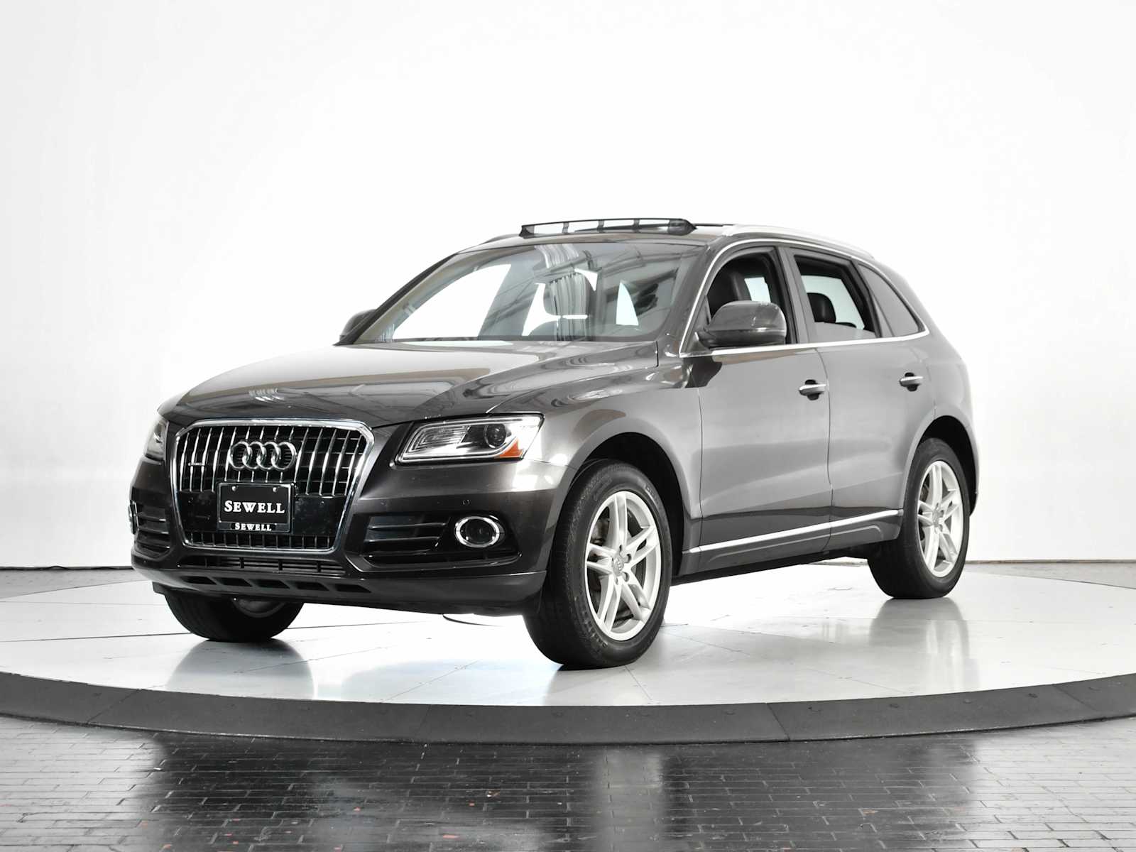 2015 Audi Q5 45 Premium Plus's photo