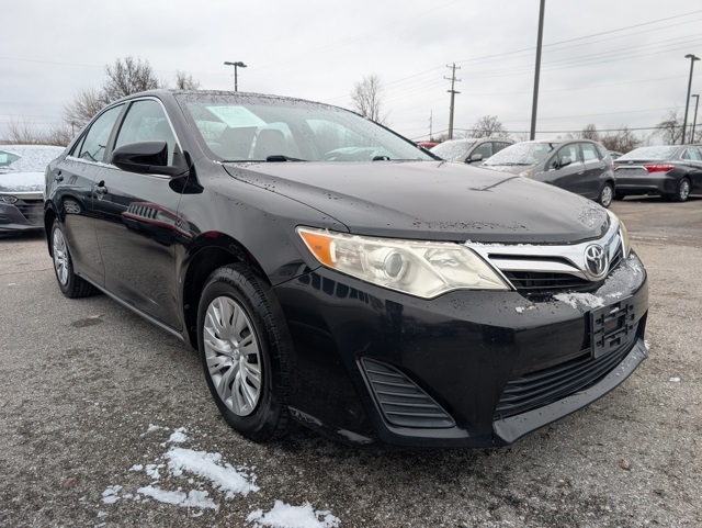 2012 Toyota Camry LE's photo