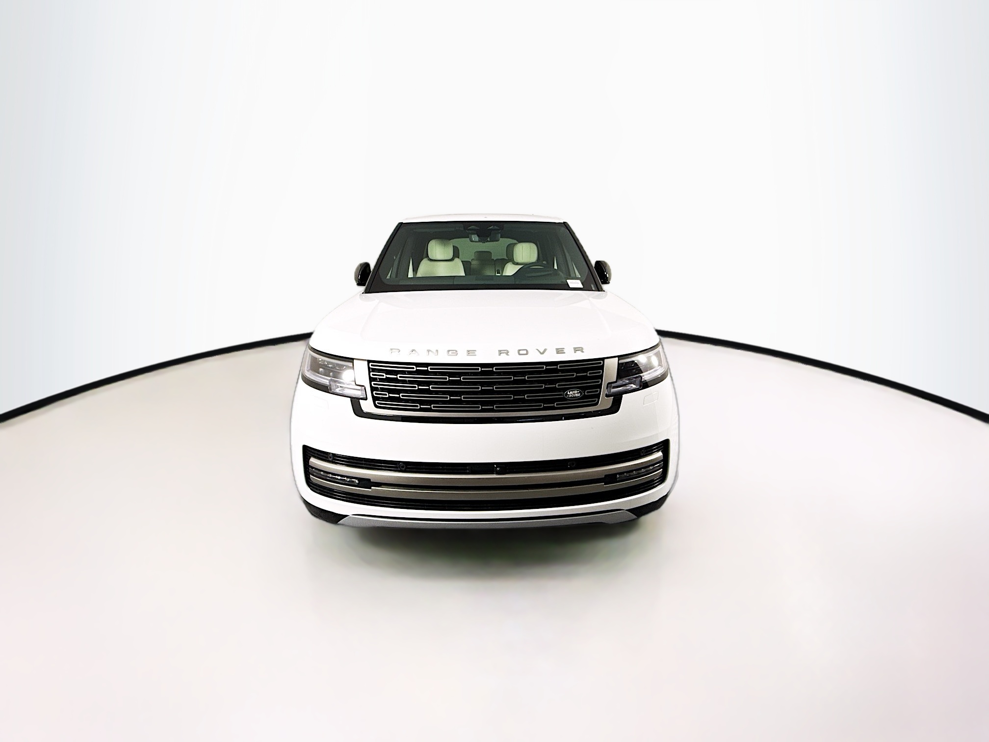 2025 Land Rover Range Rover SE photo 2