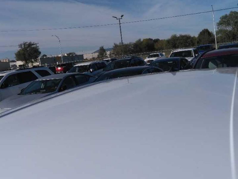 2024 Ford Edge SEL photo 2