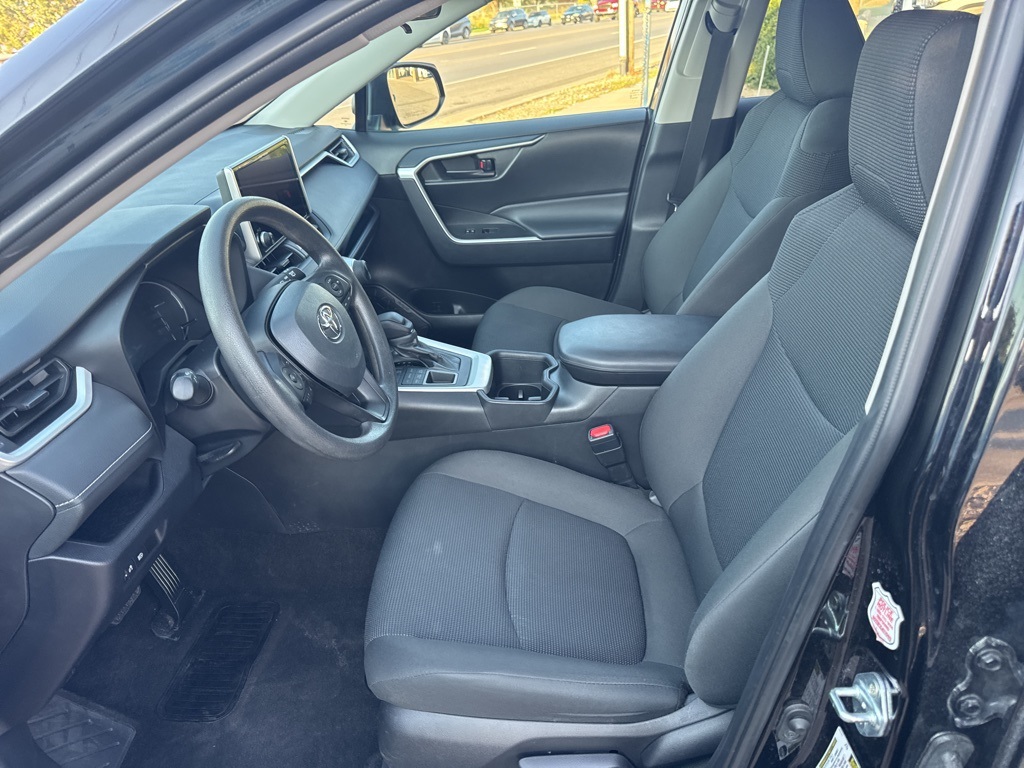2024 Toyota RAV4 LE photo 17