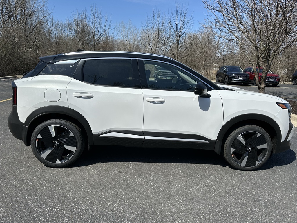 2025 Nissan Kicks SR photo 3