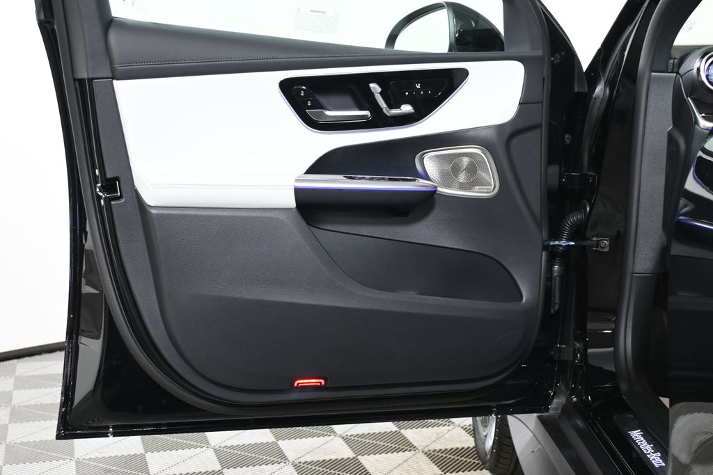 2025 Mercedes Benz GLC 300 4MATIC photo 20