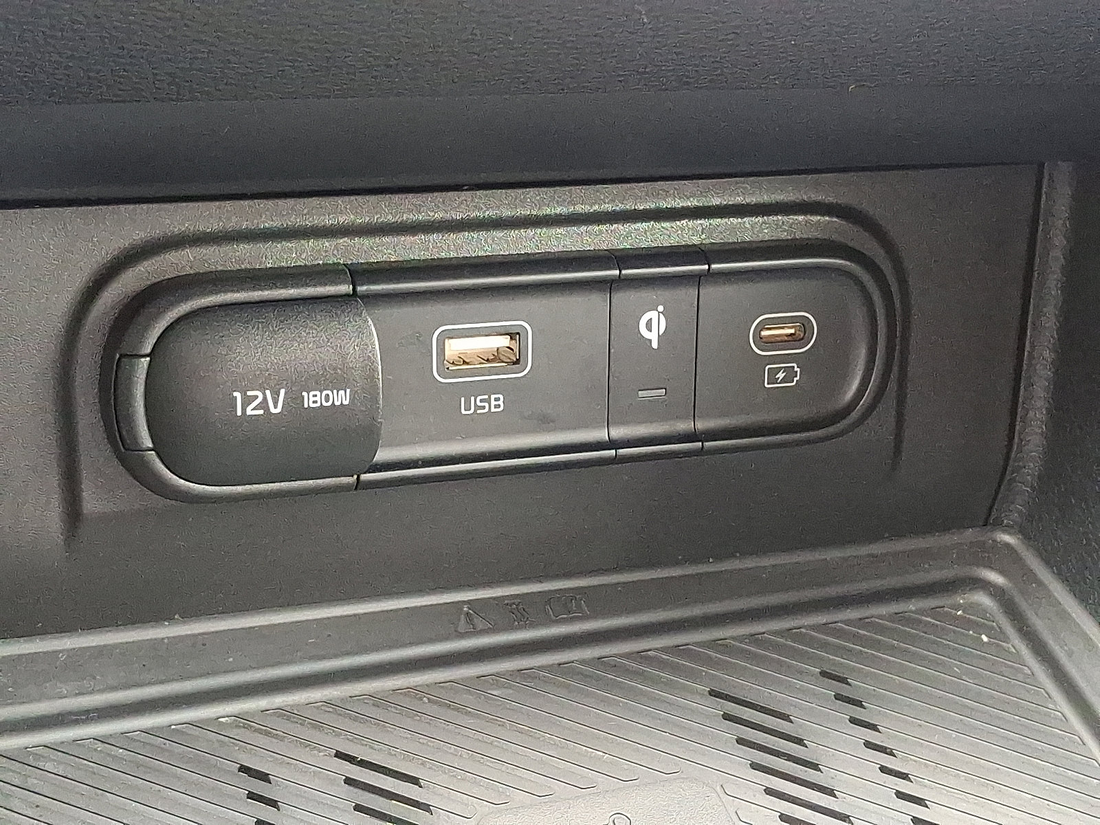 2023 Kia Sportage EX photo 21