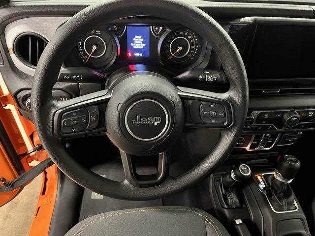 2025 Jeep Gladiator Sport photo 14