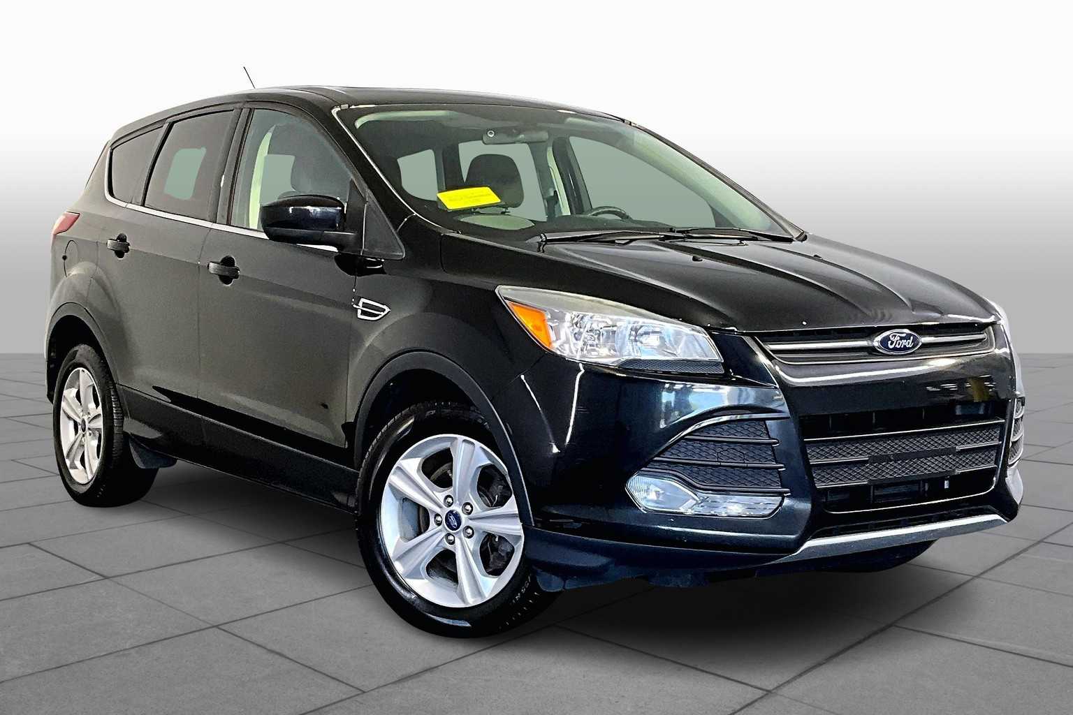 Used 2015 Ford Escape SE with VIN 1FMCU9GX9FUB44152 for sale in Westwood, MA