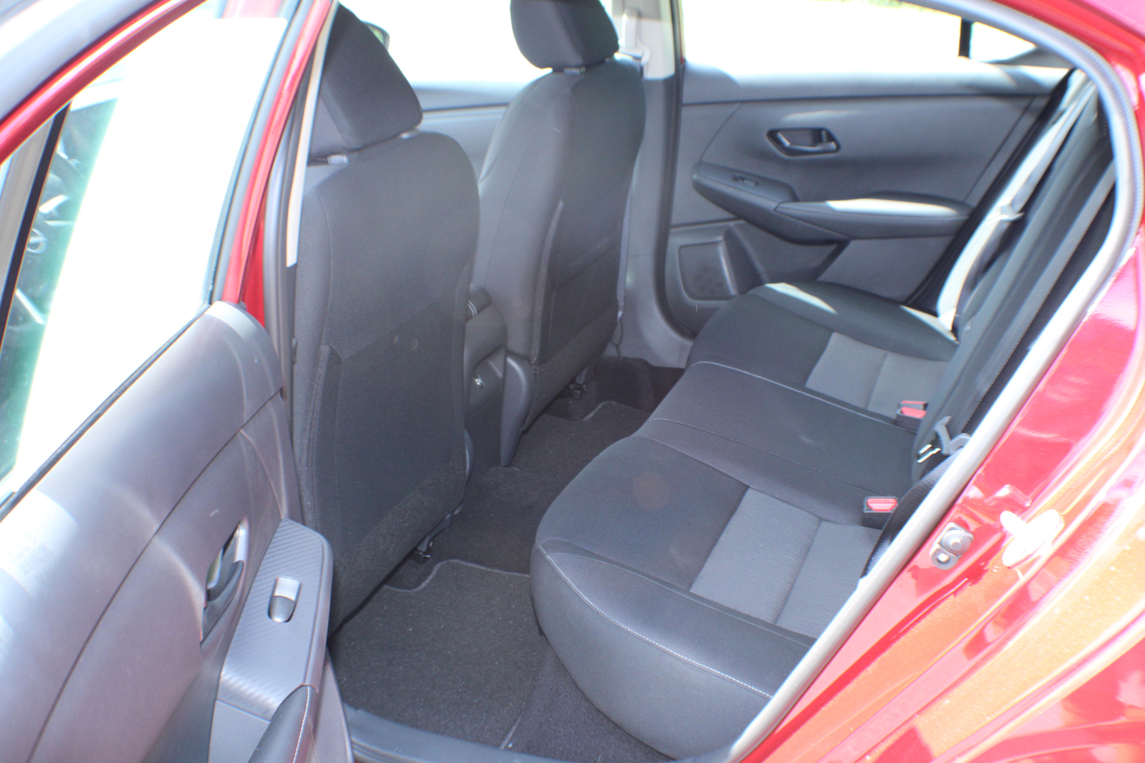 2025 Nissan Sentra SV photo 4