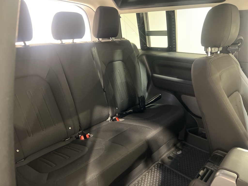 2021 Land Rover Defender 90 Standard photo 19