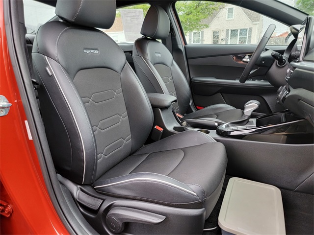 2023 Kia Forte GT-Line photo 18